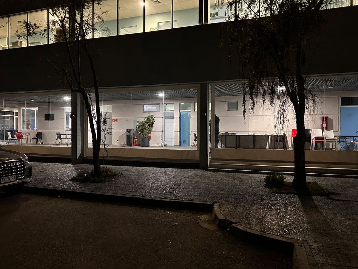 Cierre de vidrio en un local comercial
